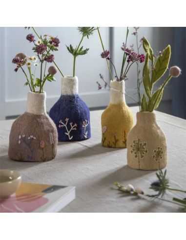 Cache-vase brodé en laine feutrée - Beige